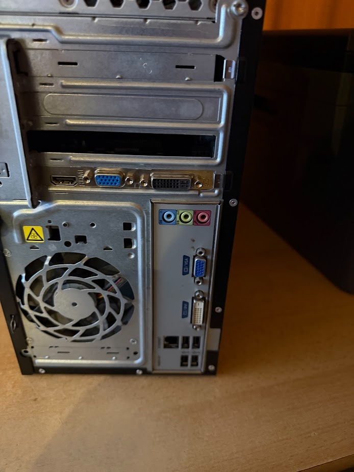 PC/INTEL I3/RAM 4GB/HDD 500GB/GPU 512MB/W10 - 3