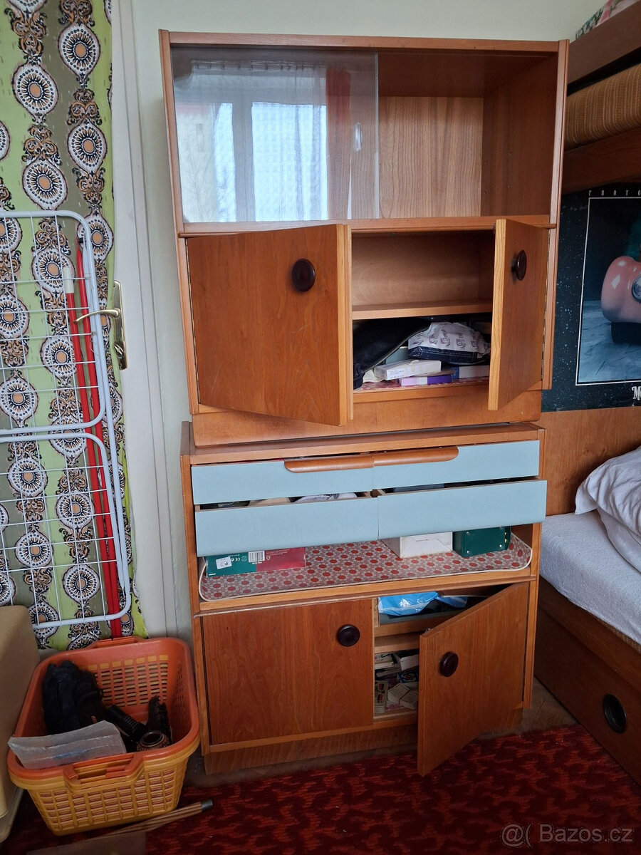 Peřináče a úložné skříňky - 3