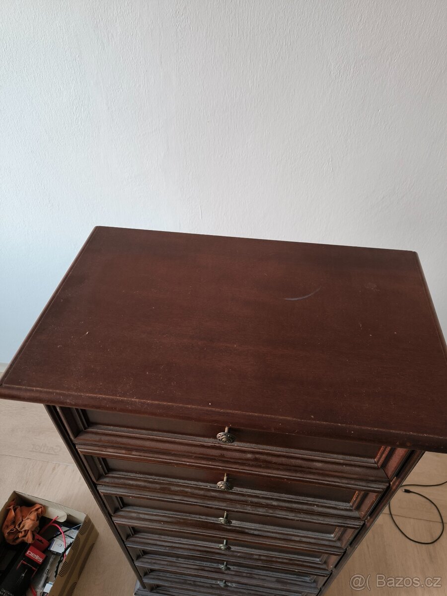 Malá retro komoda - 3