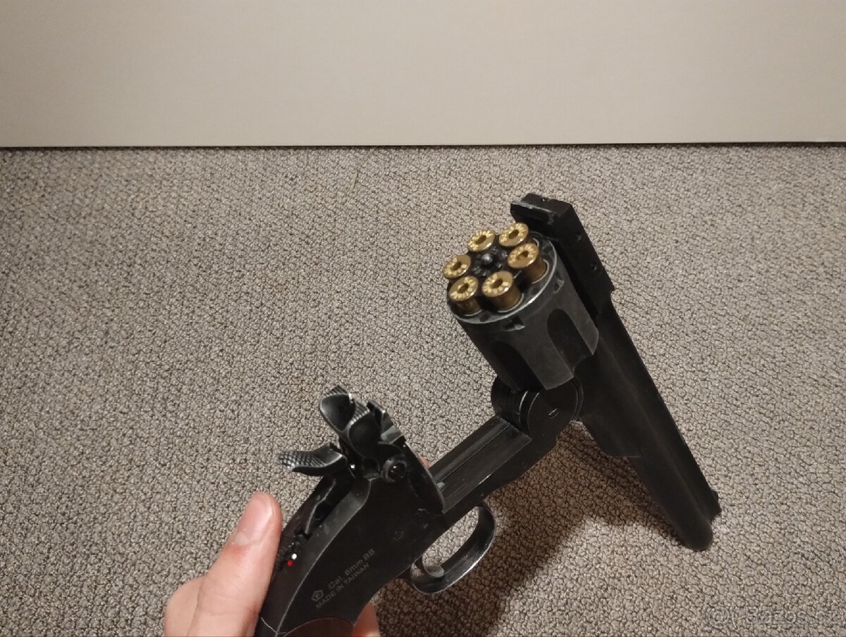 Airsoft schofield revolver - 3