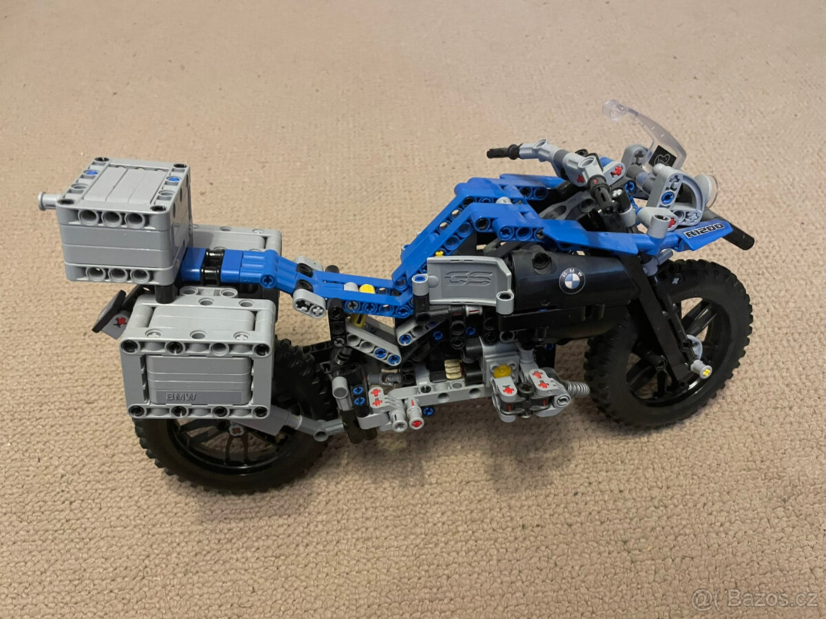 LEGO Technic 42063 BMW R 1200 GS Adventure - 3