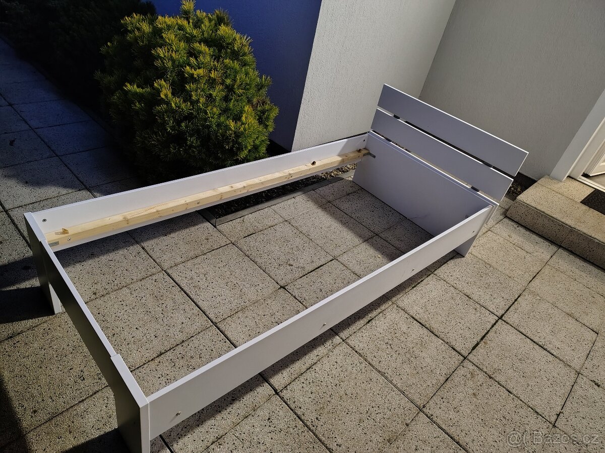 Bílá postel 200x90 - 3