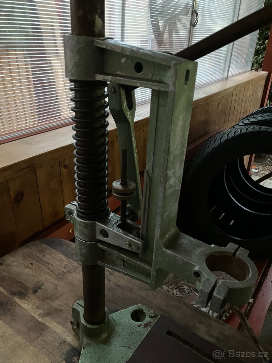 Stojan na vrtačku - 3