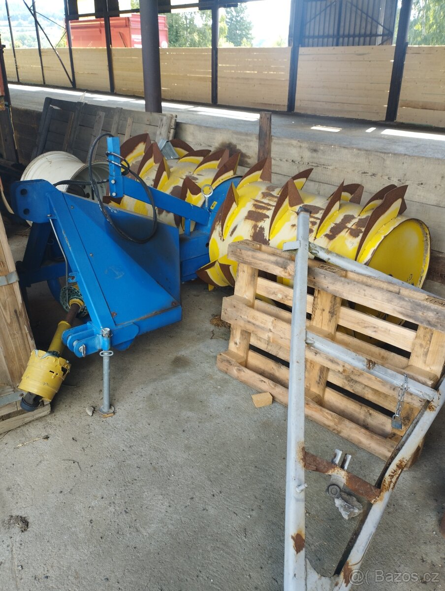 Prodáme zemědělské stroje. - 3