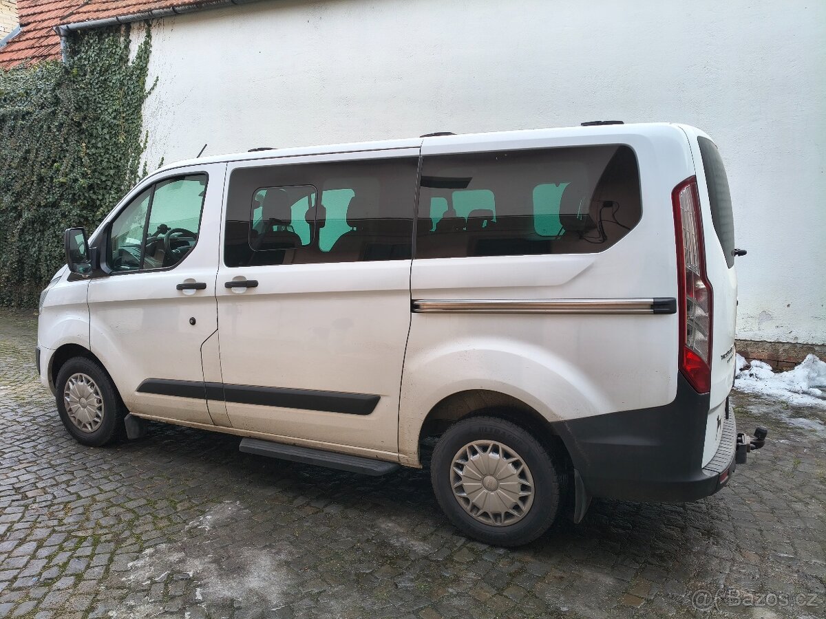 Tourneo Custom 2,2, 92 kW, koupeno v ČR - 3