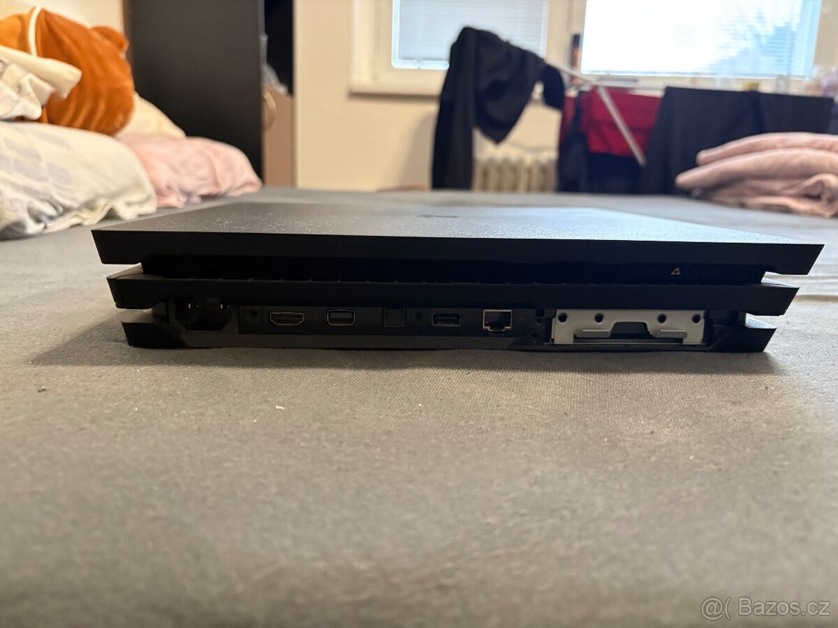 PlayStation 4Pro - 3