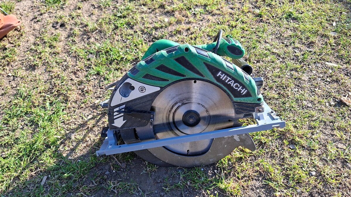 Okružní pila hitachi - 3