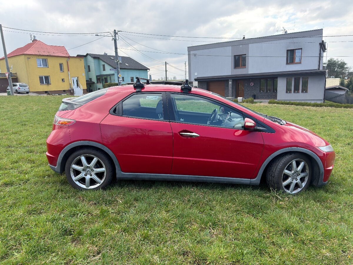 Honda Civic 1.8 iVtec - 3