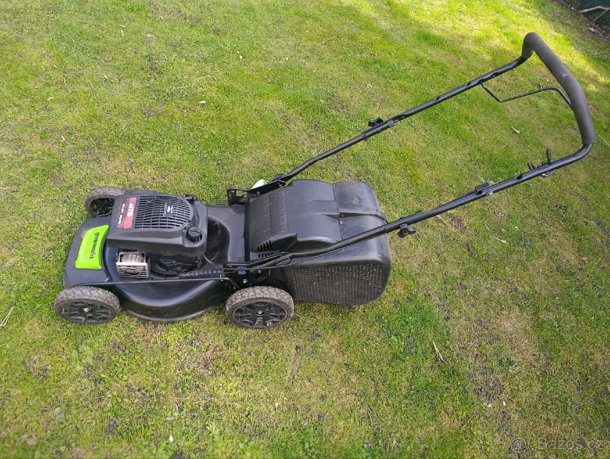 Benzínová sekačka motor Briggs&stratton - 3