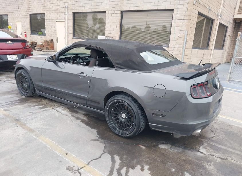 Ford Mustang 2013-2014 - 3