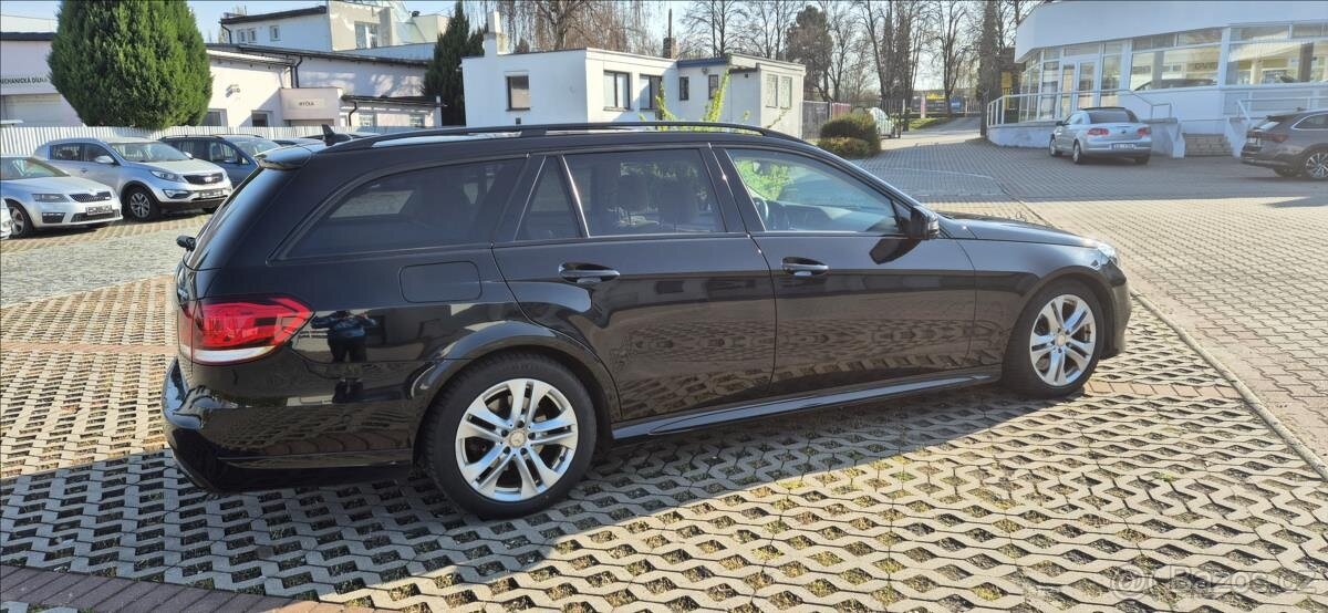 Mercedes-Benz Třídy E 3,0 E 350 Pobočka Kolín (2016) - 3