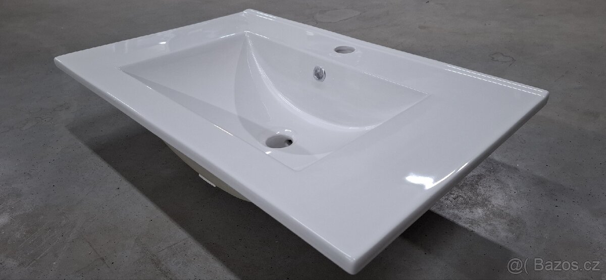 Nové bílé umyvadlo na skříňku 70x45 - 3