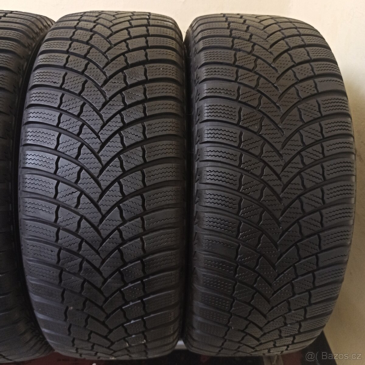 Bridgestone Blizzak LM001 205/55 R16 91H 5,5-6,5mm - 3
