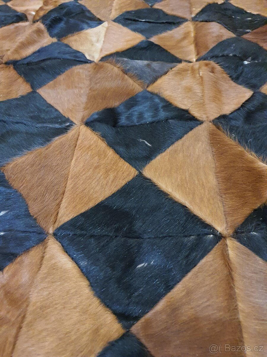 hnědý koberec, pravá hovězí kůže, 169x173cm - 3