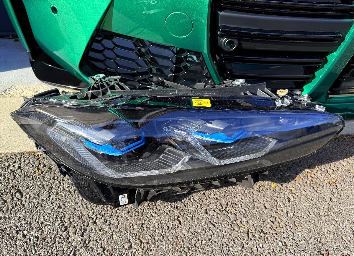 BMW M3 G80 G81 blatník naraznik Laser Shadow line - 3