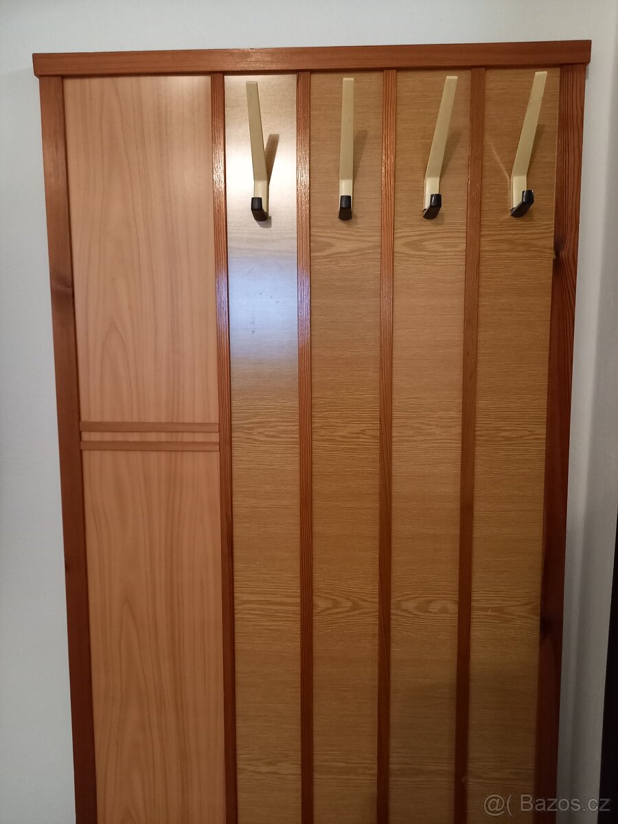 Retro umakartová předsíňová stěna - 3