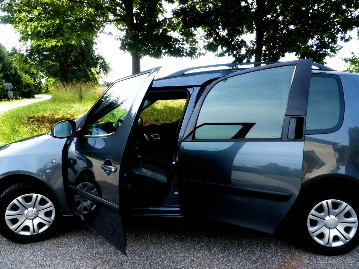 ŠKODA ROOMSTER 1,4 63 KW 16 V TOP STAV - 3