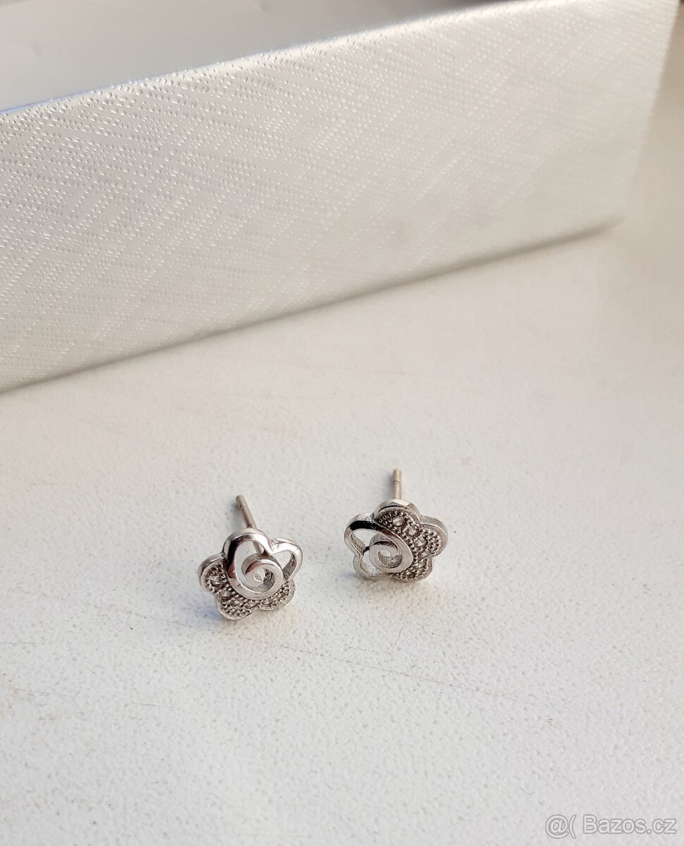 Stříbrné náušnice, pecky, kytičky - 3