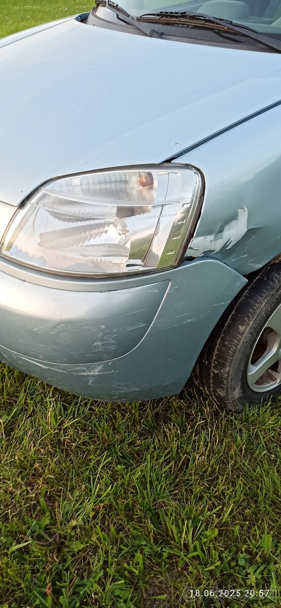 Peugeot Partner Havarované, 5/2004, 159 866 km - 3