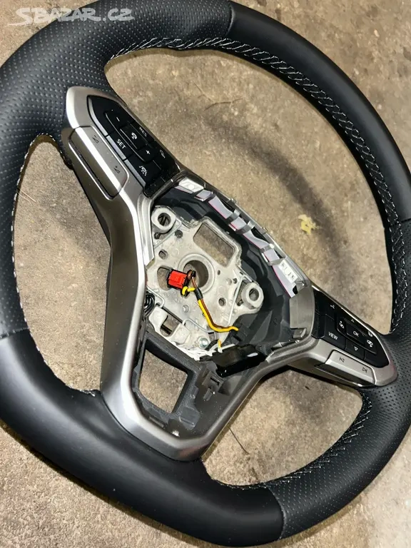 Renovovaný volant VW Golf, Tiguan. Výhřev, multif. - 3