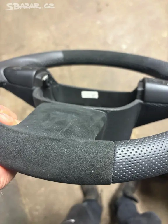 Nové renovovany volant Škoda - 3