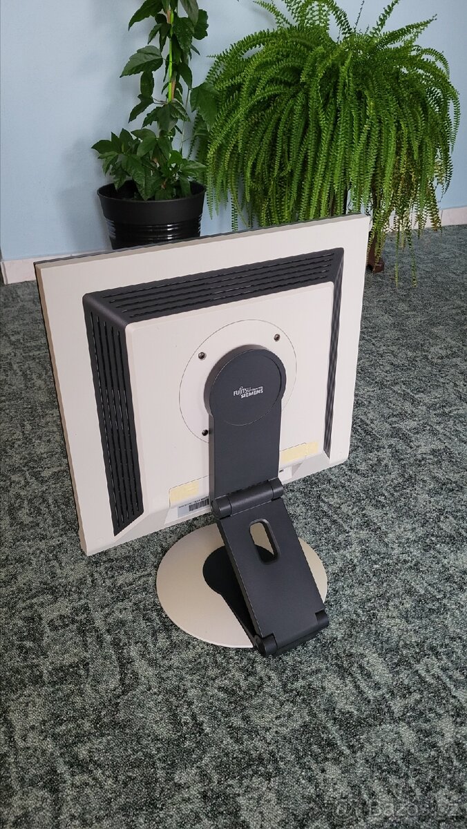 Monitor Fujitsu Siemens - 3