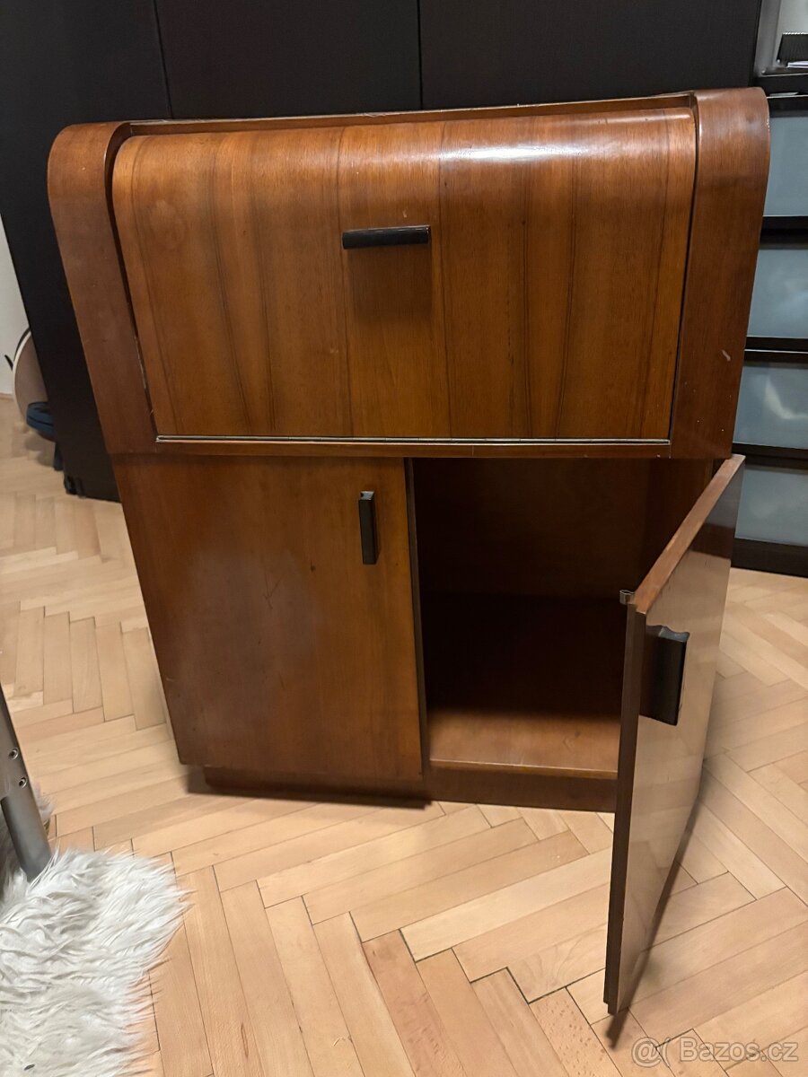 Halabala skříňka na gramofón - 3