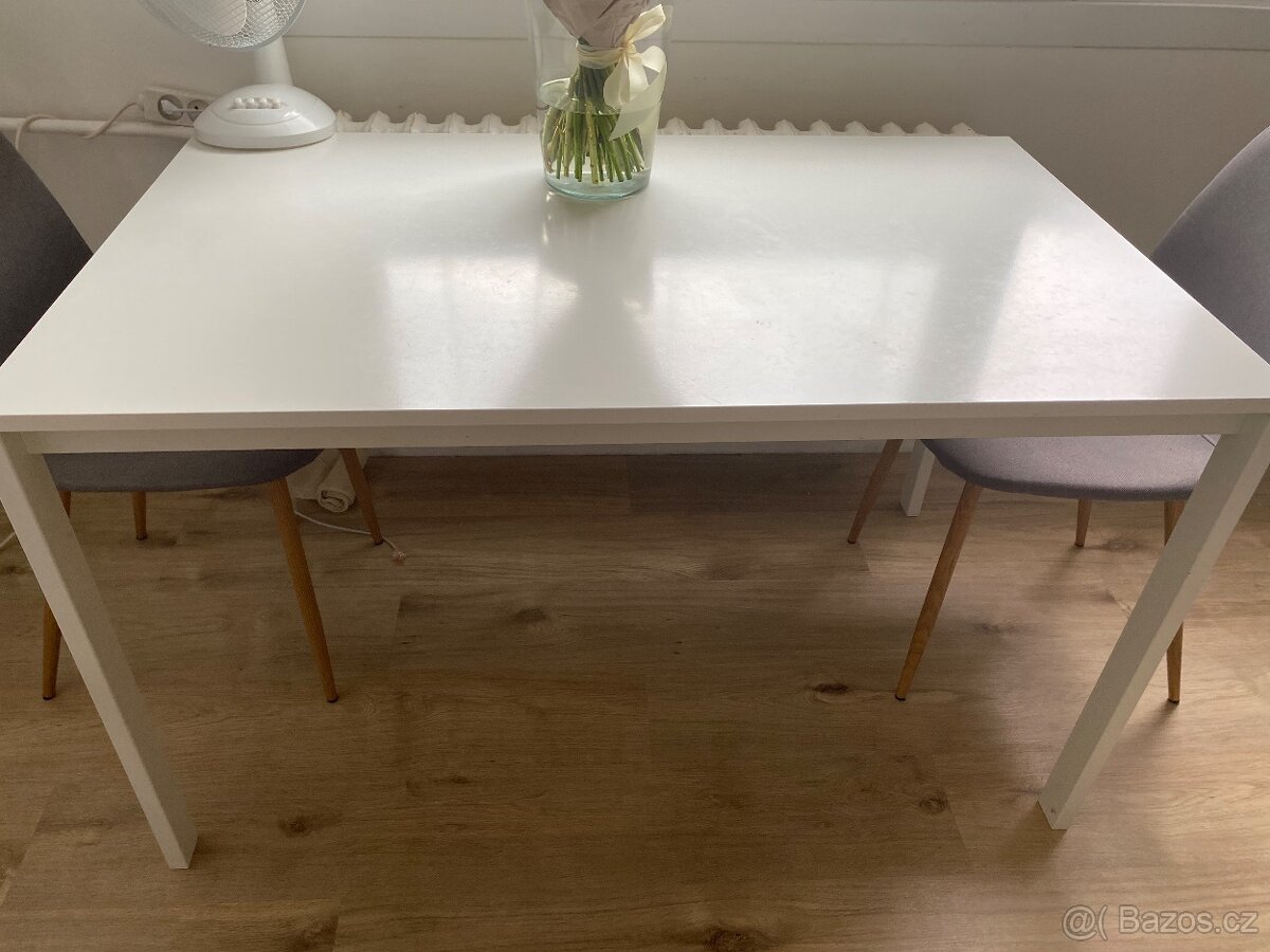 Stůl IKEA - 3