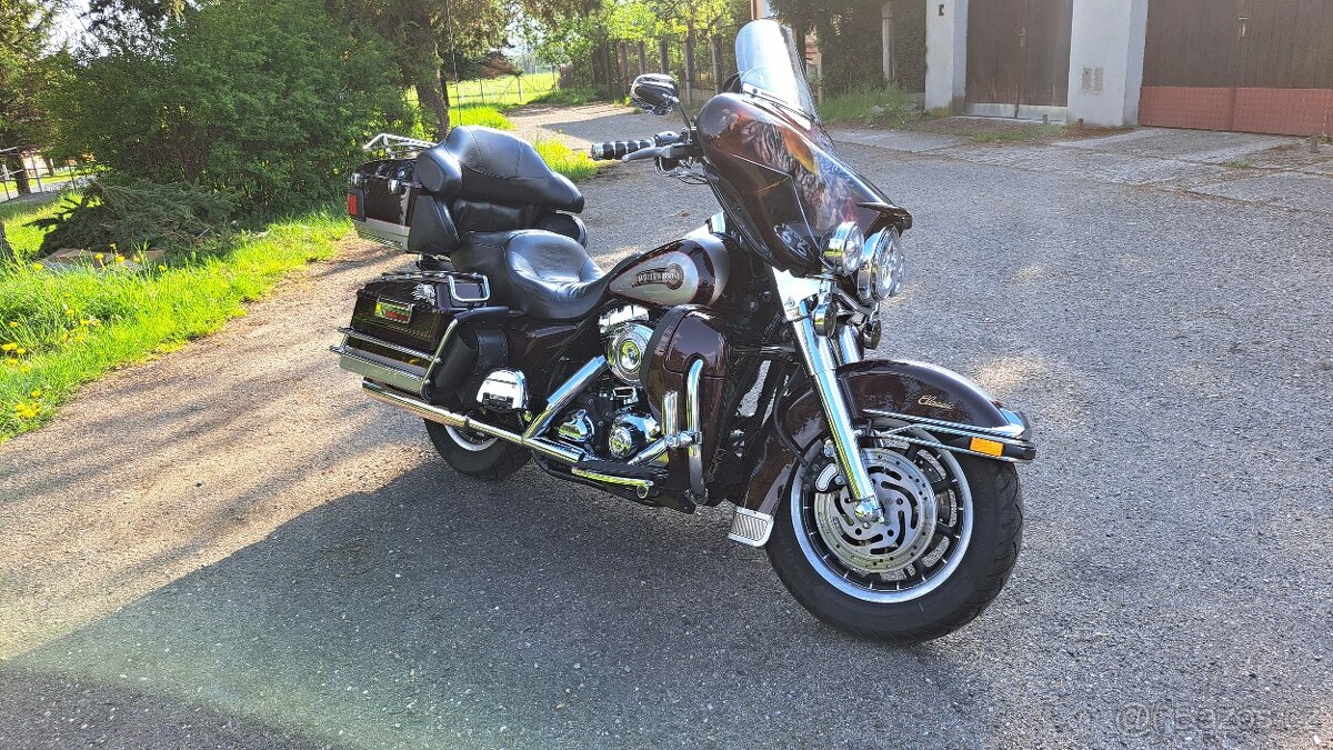 Harley-Davidson FLHTCU Ultra Classic Electra Glide - 3