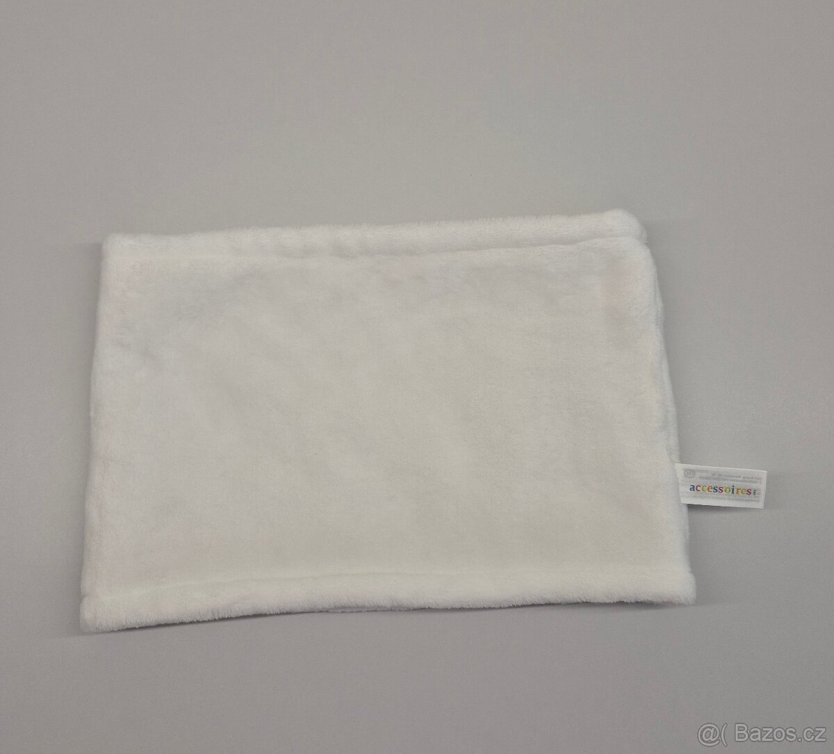 Dětská šála / Bílý heboučký nákrčník s flitry C&A - 3