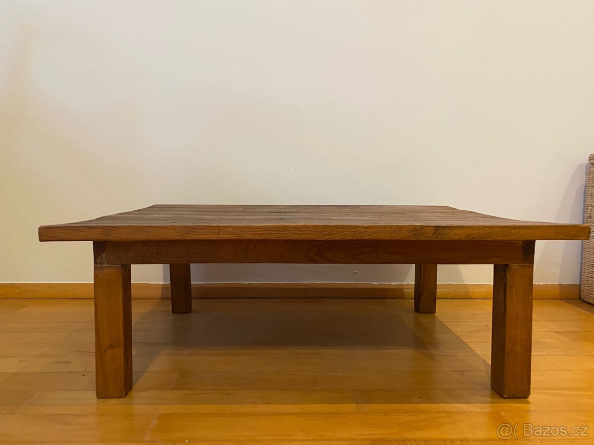 Ručně zhotovený stolek - 3