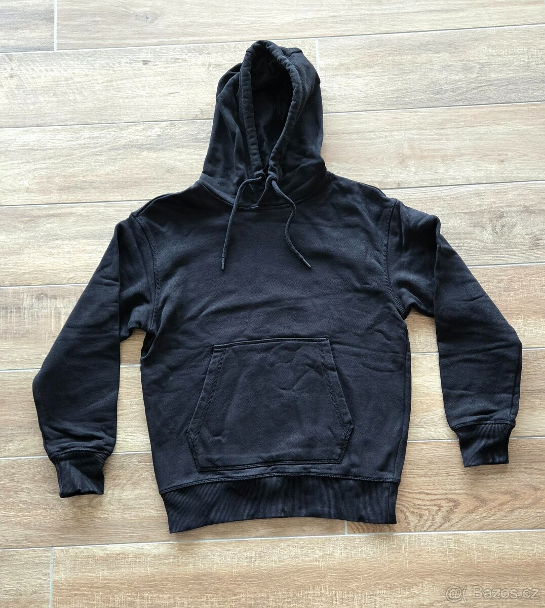 Černá basic mikina bez potisku s kapucí Next - 3