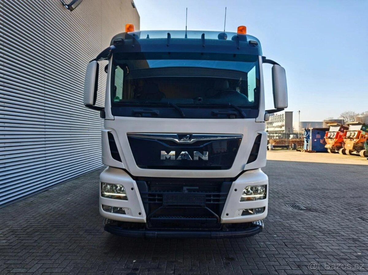 MAN TGS 35.460 8x2 / přepravník strojů / naviják - 3