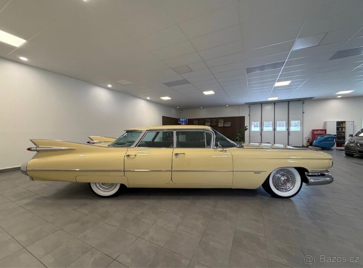 1959 Cadillac Series 62 Flattop - 3