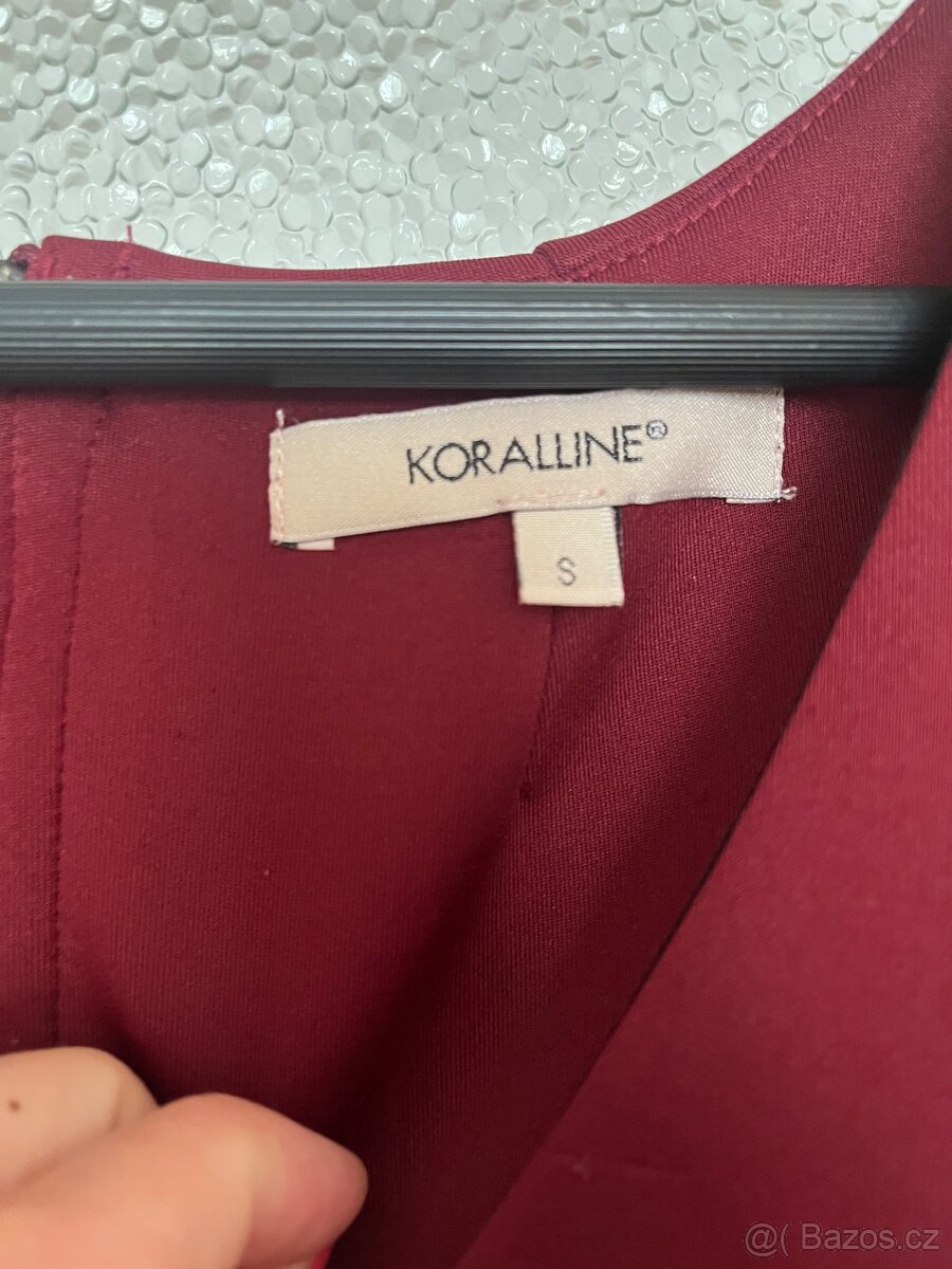 Vínové šaty Koralline - 3
