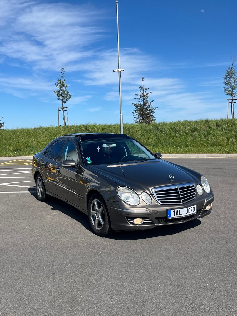 Mercedes E320 - 3