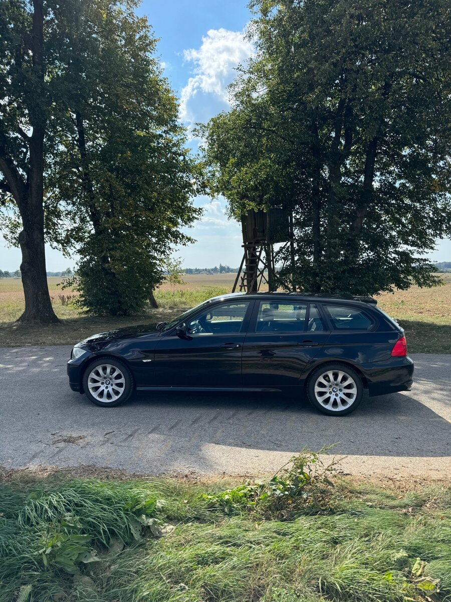 BMW E91 LCI 320D - 3