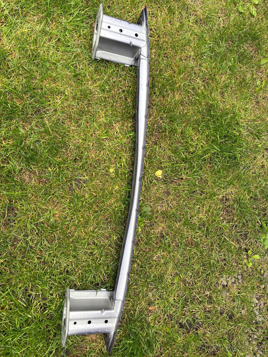 Výztuha zadního nárazníku originál Subaru Outback 2025 - 3