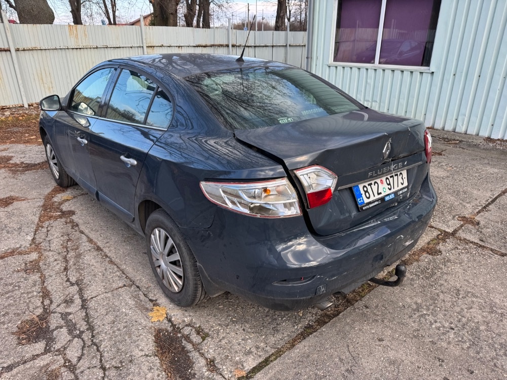 RENAULT FLUENCE 1,6 16V,82 KW,ROK 2013,NAJ 126 TKM,DIGI KLIM - 3