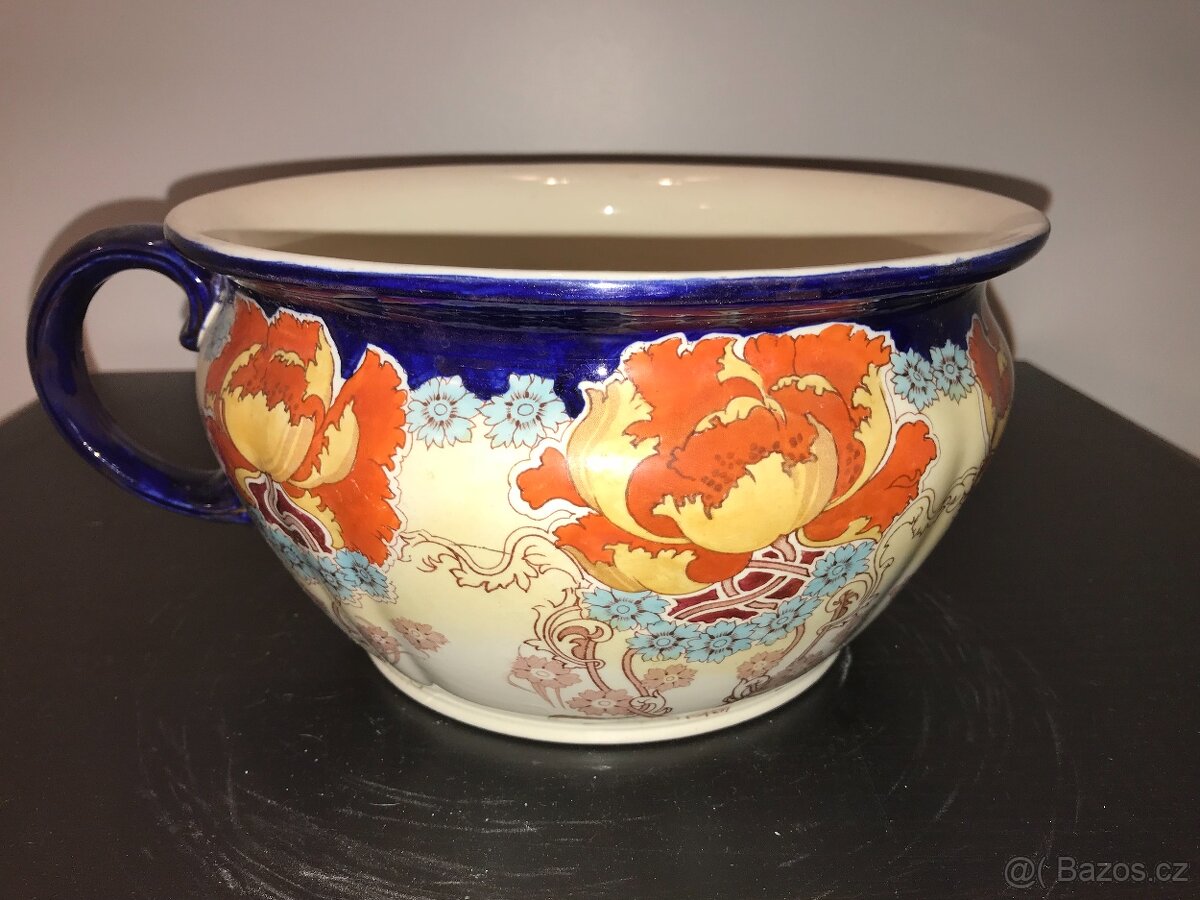 Sběratel nabízí staré porcelánové nočníky - 3