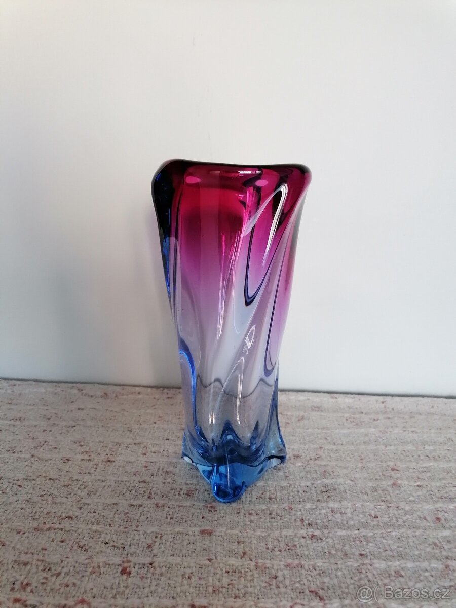 Vázy z hutního skla - 3