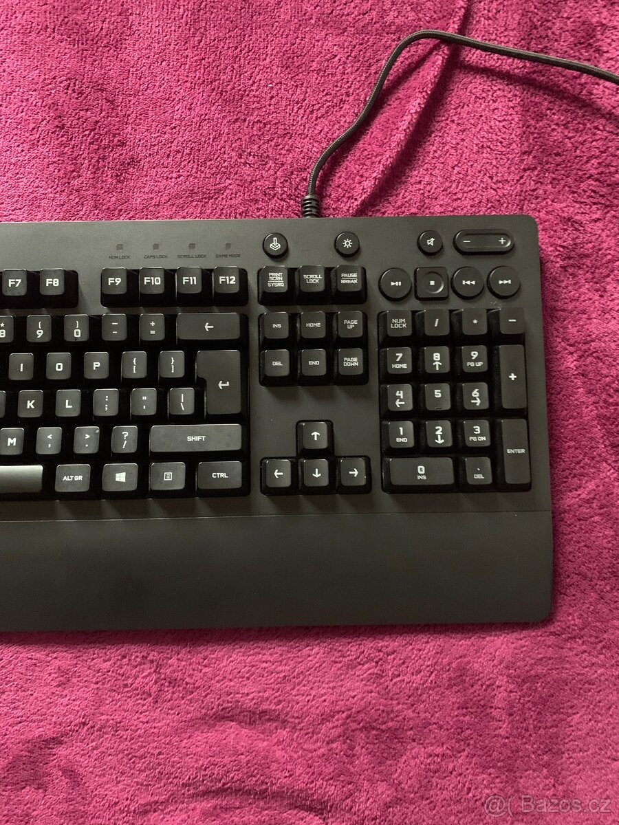Logitech G213 - 3