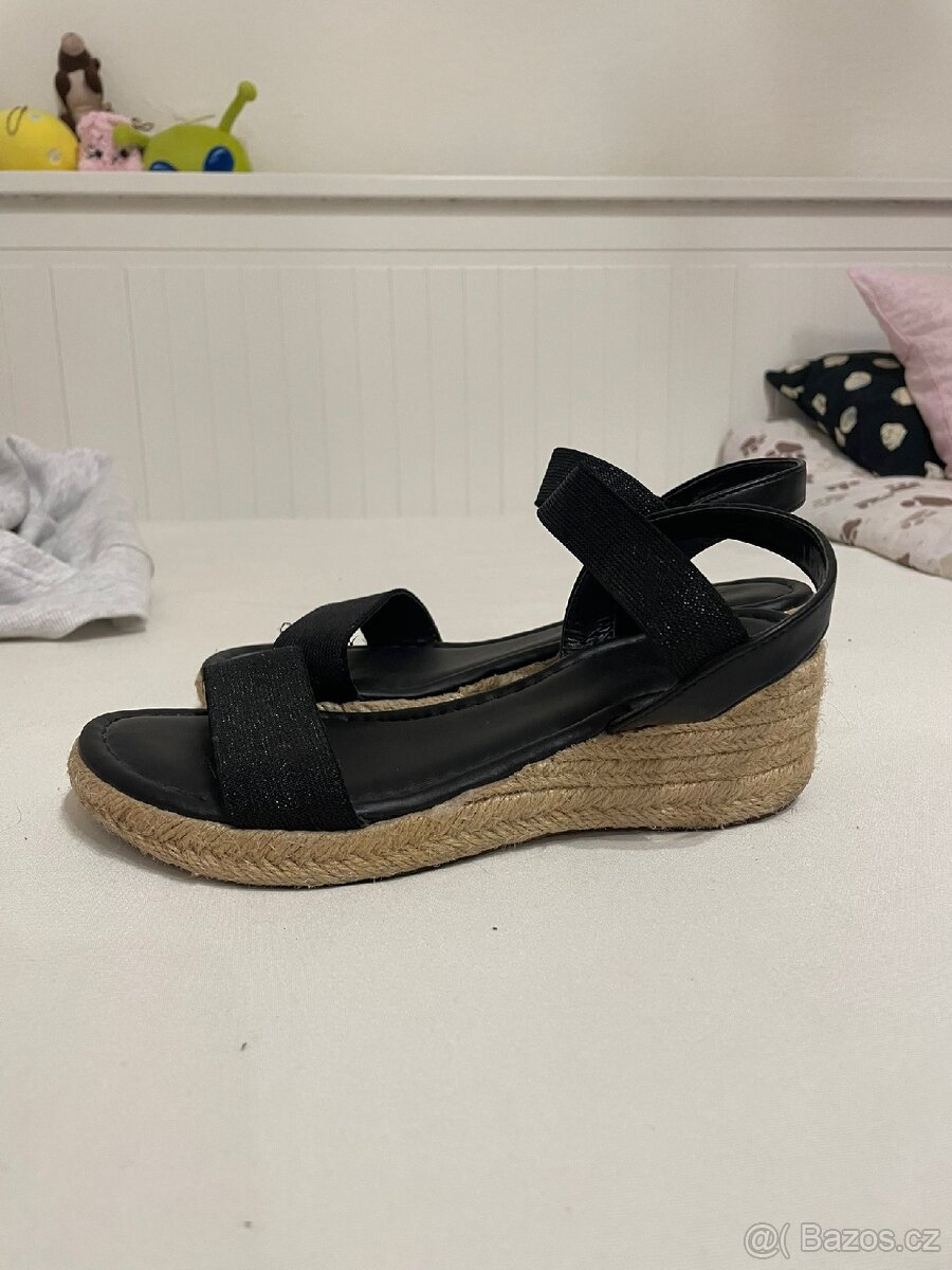 Dívčí sandále vel. 35 - 3