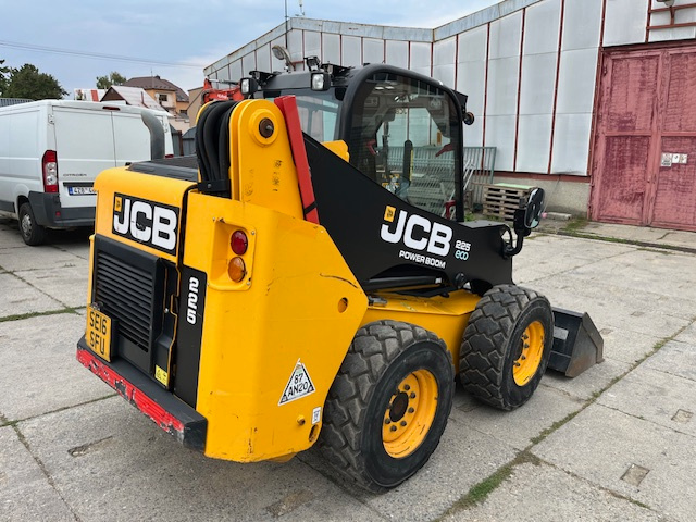 JCB 225 T4 robot - 3