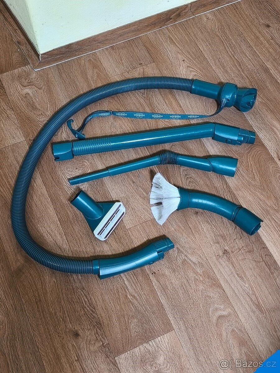 Prodám originál příslušenství k vysavači VORWERK. Set - 3