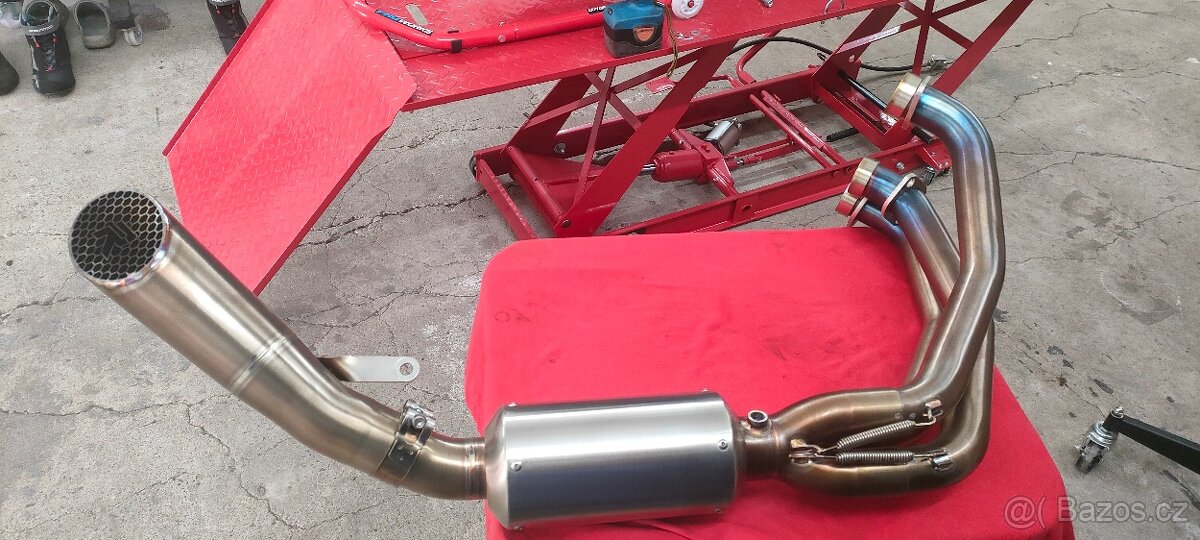 Sportovní výfuk Dominátor pro Yamaha MT09 - 3