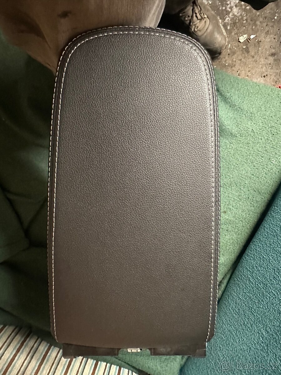 Loketní opěrka originál Octavia 4 - 3