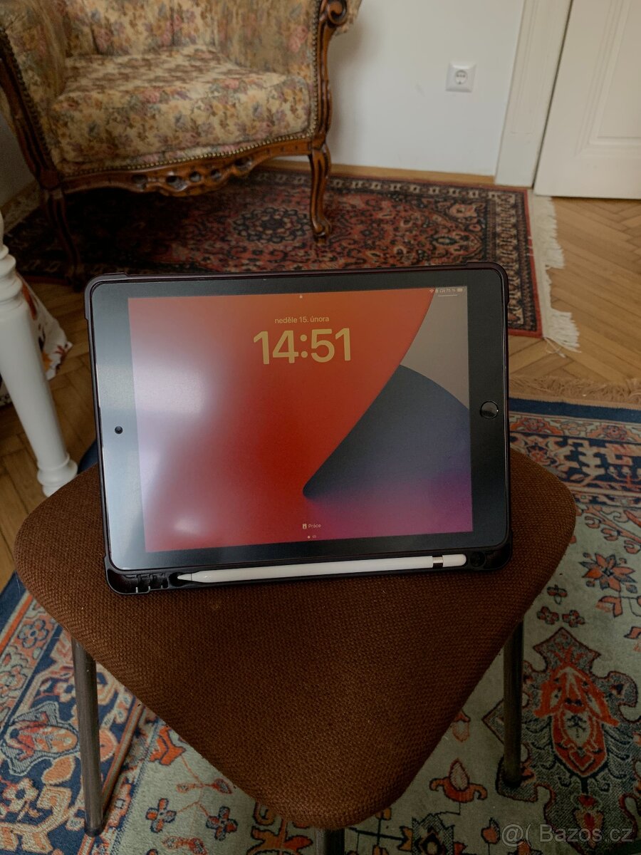 Apple iPad (6. generace) Wi-Fi 32 GB - A1893 + Apple Pencil - 3