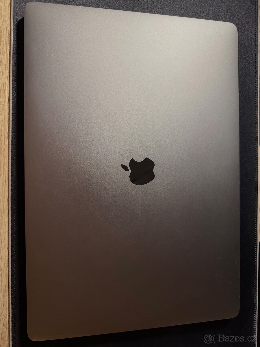 Macbook Pro 16” - 3