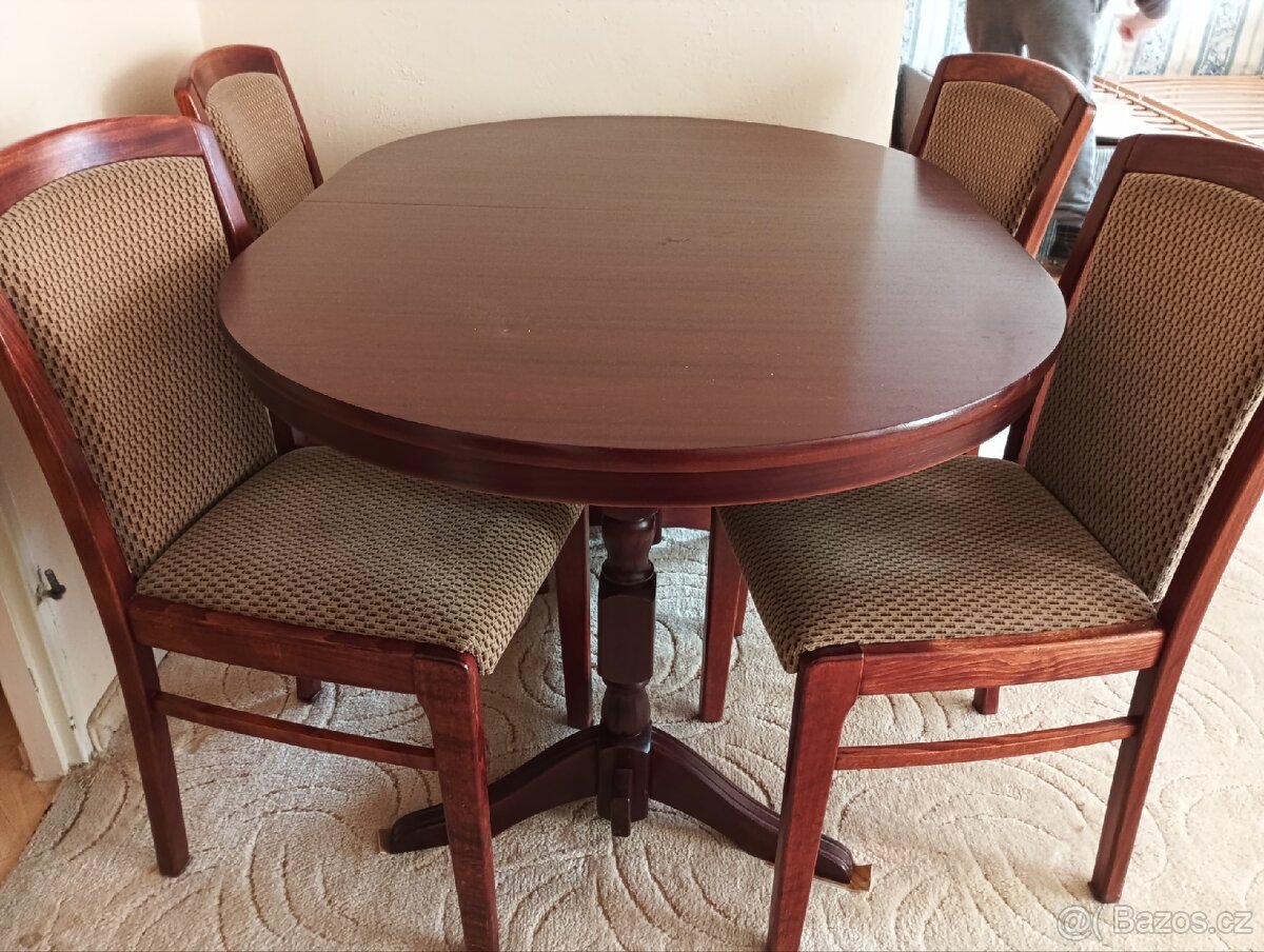Stůl a 4 židle - 3